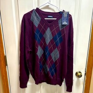 NWT Cotton Consensus Red and Gray V-Neck Sweater with Argyle Pattern size XL